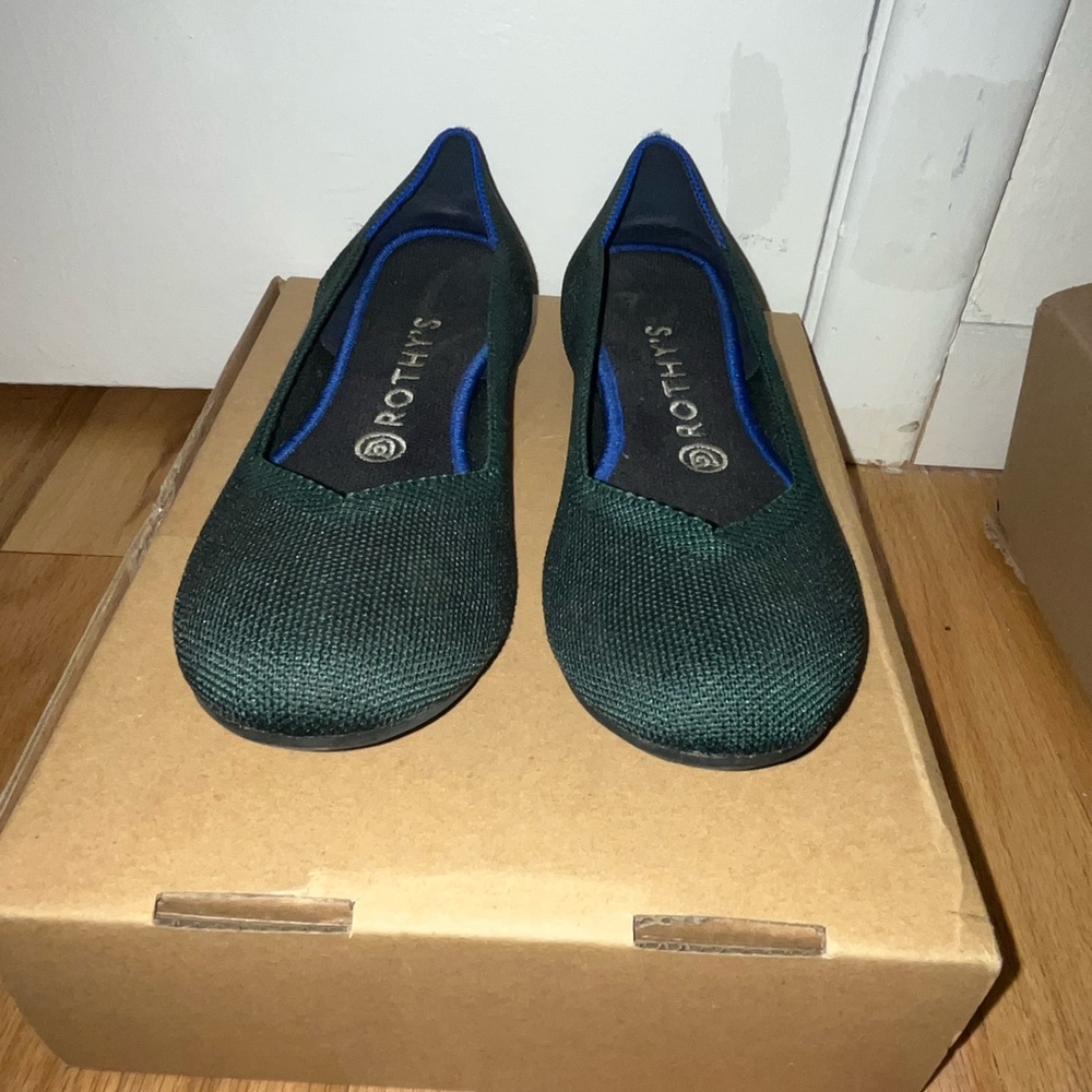 Worn Once- Rothy’s Women’s Hunter Green Flats